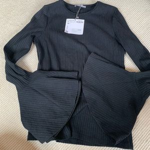 NWT Zara top with bell sleveves